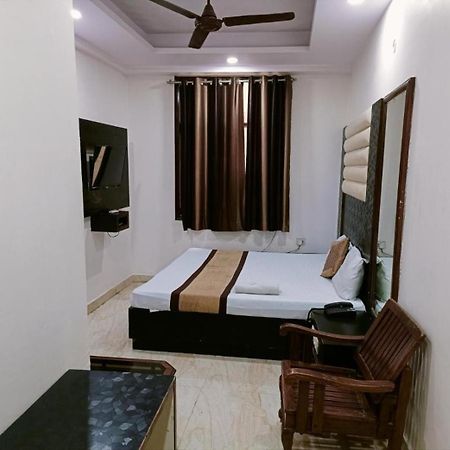 Hotel Shiva Intercontinental New Delhi Exterior photo